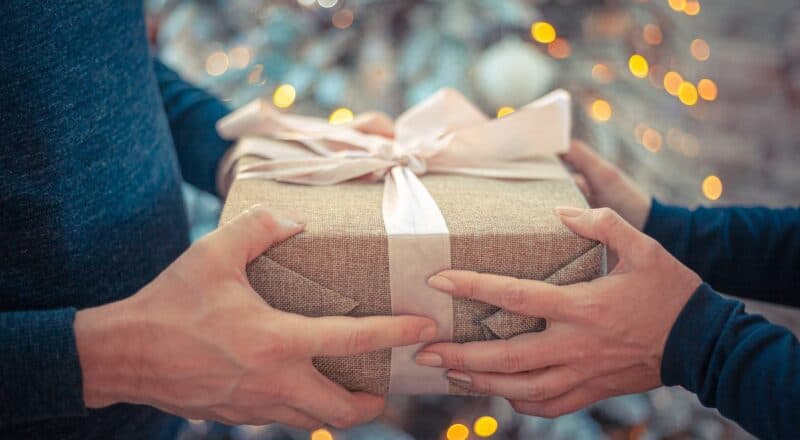 Christliche Geschenke – 5 Tipps worüber sich Christen freuen